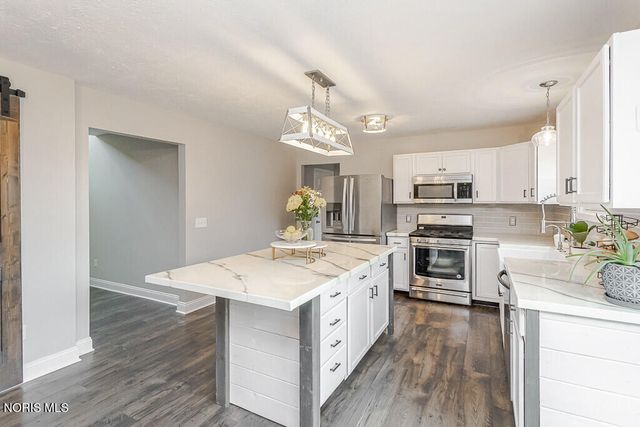 12560 Neapolis Waterville Road, Whitehouse, OH 43571