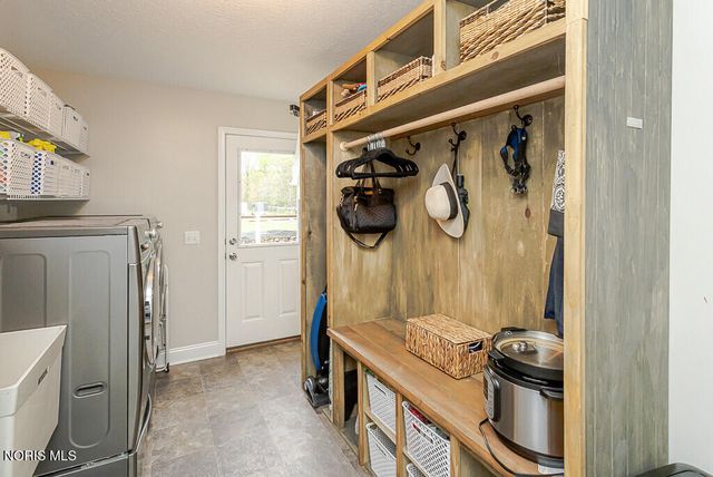 12560 Neapolis Waterville Road, Whitehouse, OH 43571