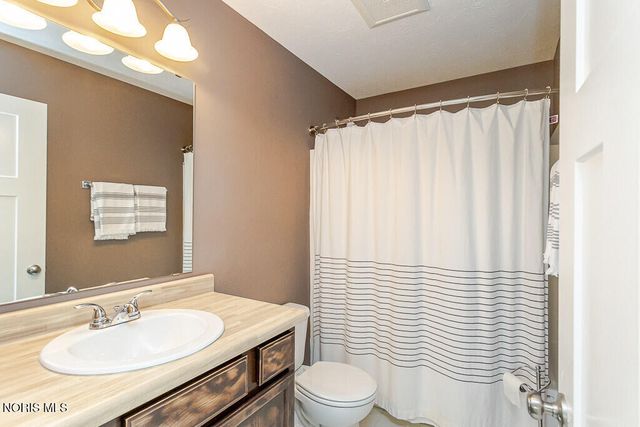 12560 Neapolis Waterville Road, Whitehouse, OH 43571