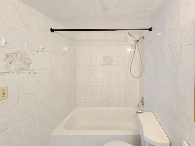 16919 N Bay Road 517, Sunny Isles Beach, FL 33160