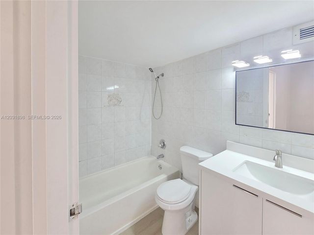 16919 N Bay Road 517, Sunny Isles Beach, FL 33160