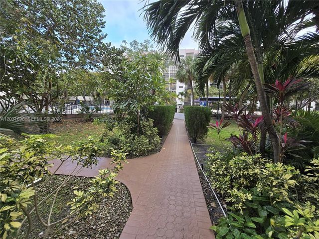 16919 N Bay Road 517, Sunny Isles Beach, FL 33160