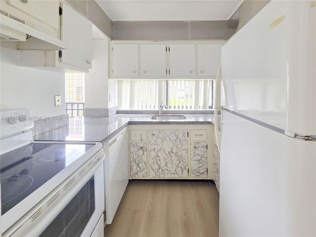 16919 N Bay Road 517, Sunny Isles Beach, FL 33160
