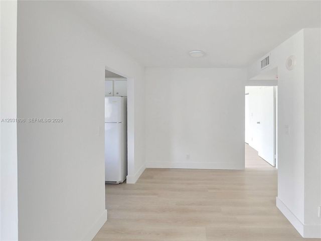16919 N Bay Road 517, Sunny Isles Beach, FL 33160