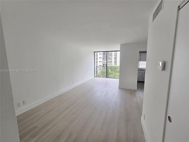 16919 N Bay Road 517, Sunny Isles Beach, FL 33160