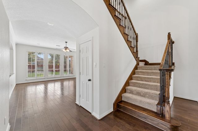 8210 Thunder Ridge Way, Missouri City, TX 77459