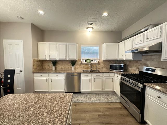 1502 Sheffield Drive, Missouri City, TX 77459