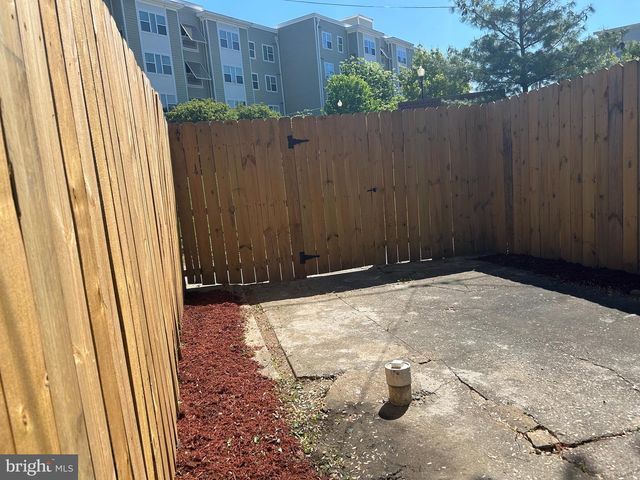 2033 N FUTON AVE, Baltimore, MD 21217