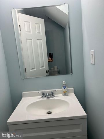 2033 N FUTON AVE, Baltimore, MD 21217