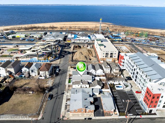 20 Highland Avenue, Keansburg, NJ 07734