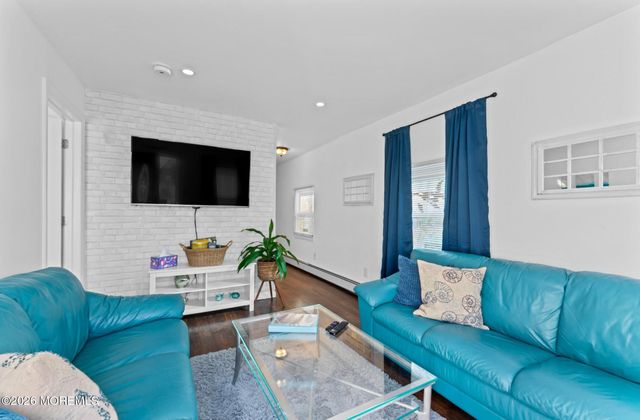 20 Highland Avenue, Keansburg, NJ 07734