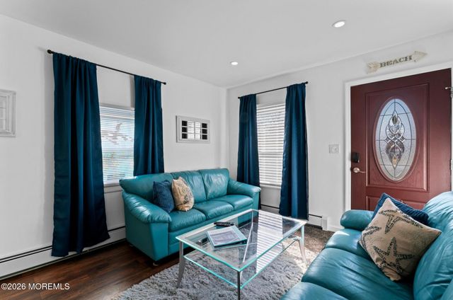 20 Highland Avenue, Keansburg, NJ 07734