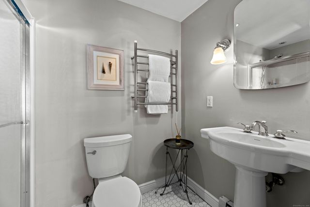 21 Harbor Street, Branford, CT 06405