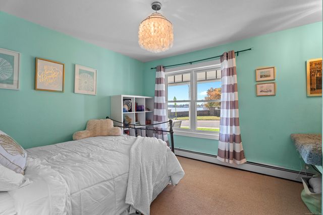 21 Harbor Street, Branford, CT 06405