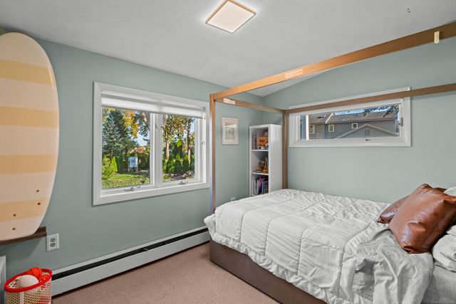 21 Harbor Street, Branford, CT 06405