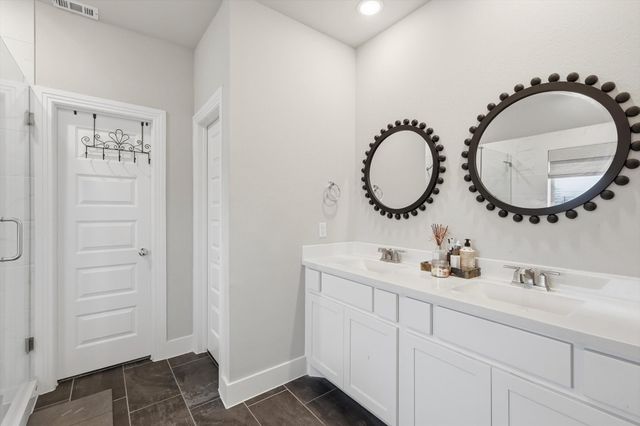 12321 Iveson Drive, Fort Worth, TX 76052