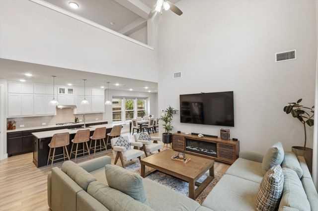 12321 Iveson Drive, Fort Worth, TX 76052