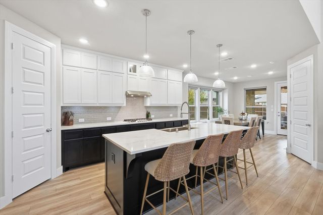 12321 Iveson Drive, Fort Worth, TX 76052