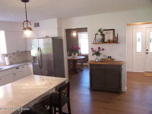 136 Goodloe Ave, Bloomfield, KY 40008