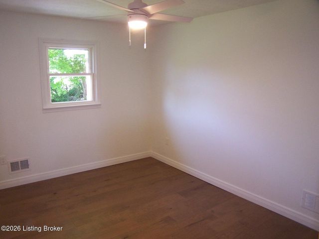 136 Goodloe Ave, Bloomfield, KY 40008