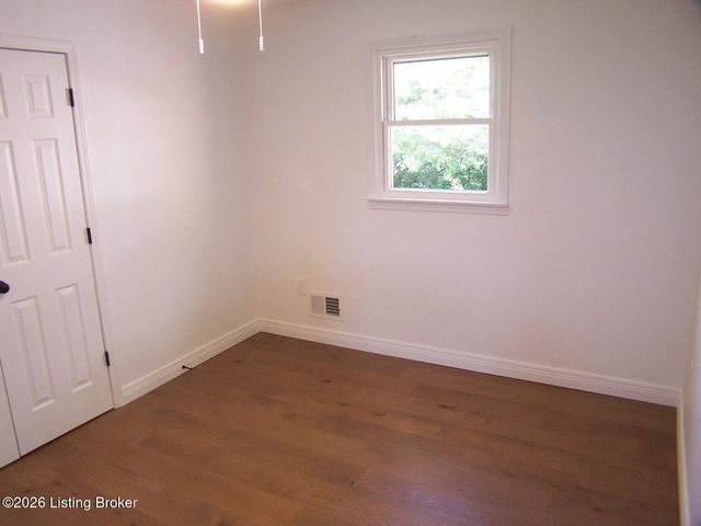 136 Goodloe Ave, Bloomfield, KY 40008