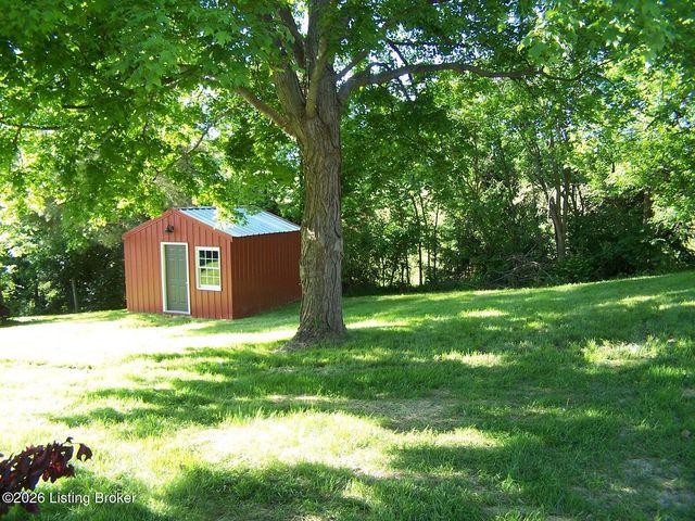 136 Goodloe Ave, Bloomfield, KY 40008