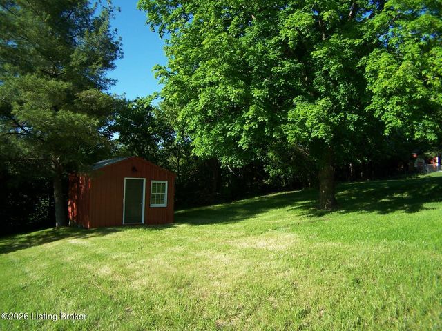 136 Goodloe Ave, Bloomfield, KY 40008