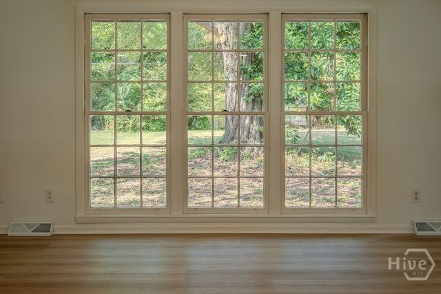 765 Glenn Carrie Road, Hull, GA 30646