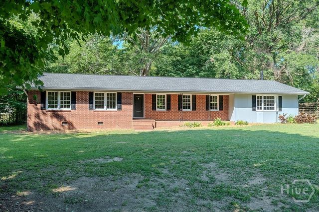 765 Glenn Carrie Road, Hull, GA 30646
