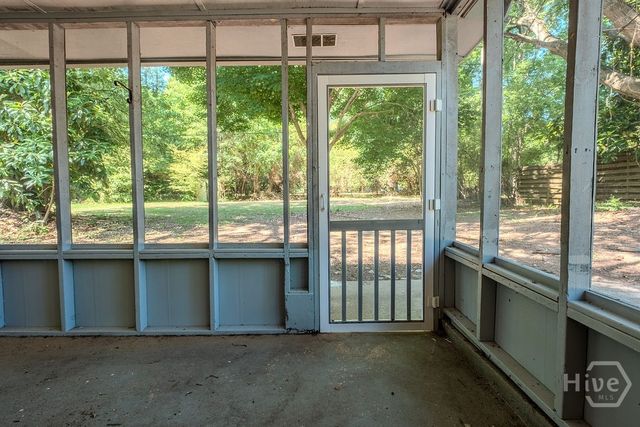 765 Glenn Carrie Road, Hull, GA 30646