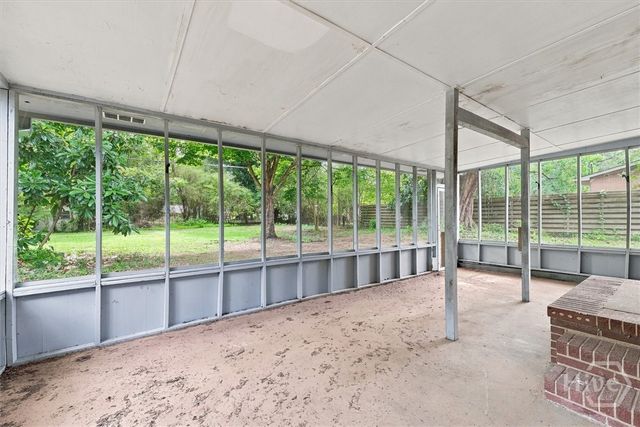 765 Glenn Carrie Road, Hull, GA 30646