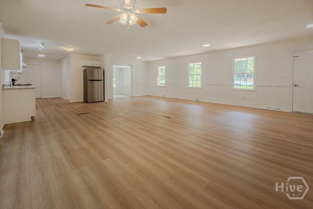 765 Glenn Carrie Road, Hull, GA 30646