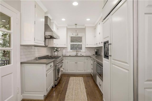 3902 Peachtree Dunwoody Road NE, Atlanta, GA 30342