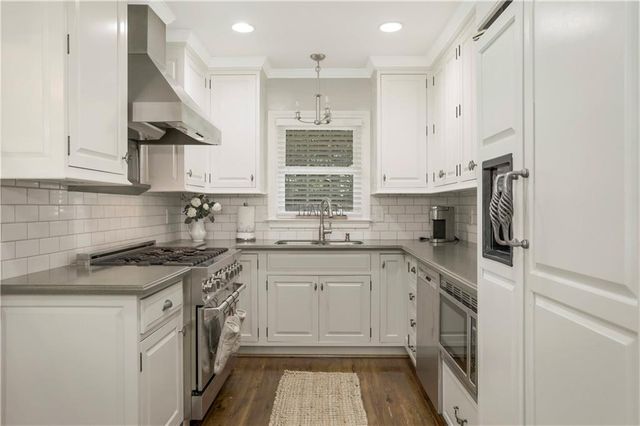 3902 Peachtree Dunwoody Road NE, Atlanta, GA 30342