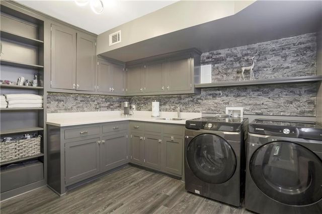 3902 Peachtree Dunwoody Road NE, Atlanta, GA 30342
