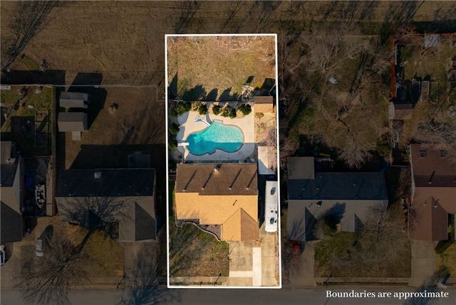 910 26th Street, Rogers, AR 72756