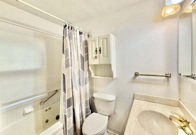 647 Milwaukee Road, Beloit, WI 53511