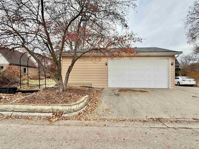 647 Milwaukee Road, Beloit, WI 53511