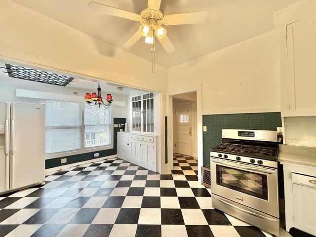 647 Milwaukee Road, Beloit, WI 53511