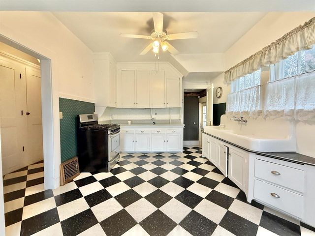 647 Milwaukee Road, Beloit, WI 53511