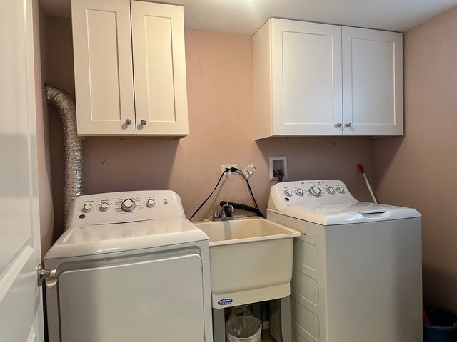 600 Escanaba Avenue, Calumet City, IL 60409