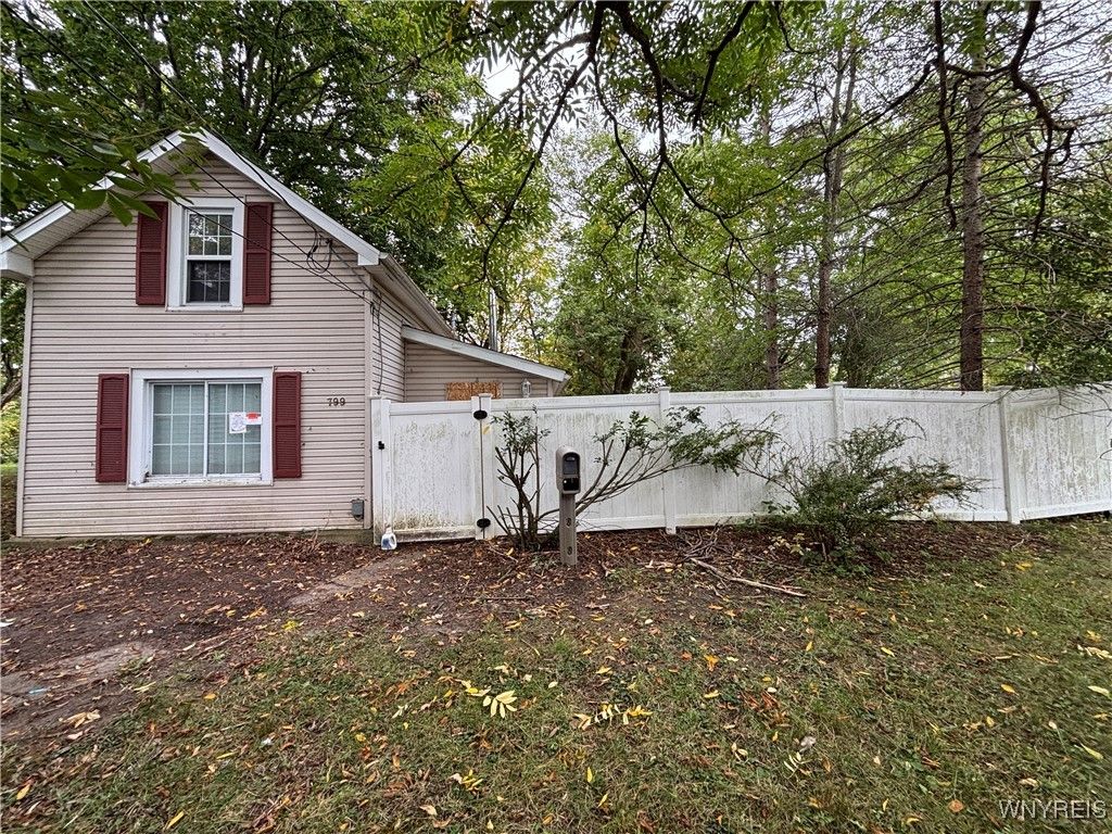 799 Main Street, West Seneca, NY 14224