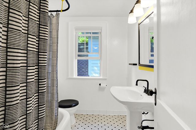 524 E 53rd Street, Indianapolis, IN 46220