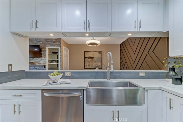 3605 E Anaheim Street 102, Long Beach, CA 90804