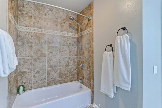 3605 E Anaheim Street 102, Long Beach, CA 90804