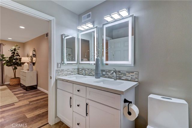 3605 E Anaheim Street 102, Long Beach, CA 90804