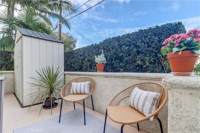 3605 E Anaheim Street 102, Long Beach, CA 90804