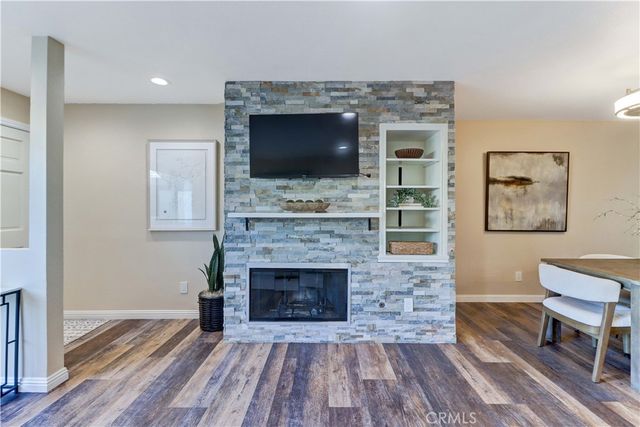 3605 E Anaheim Street 102, Long Beach, CA 90804