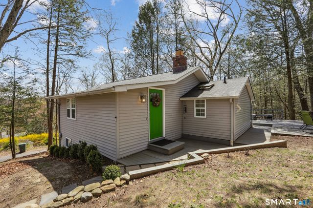 10 Capitol Drive, Newtown, CT 06482