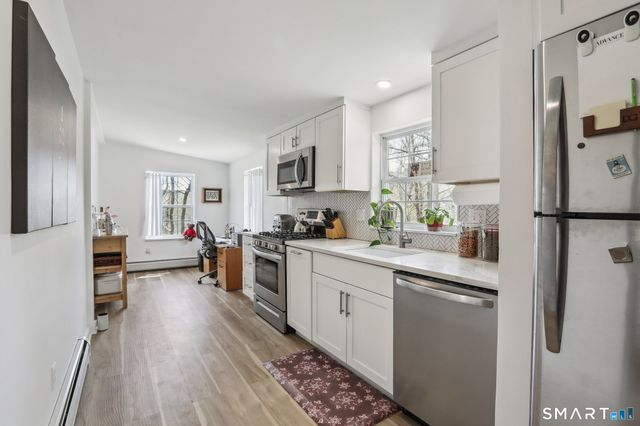 10 Capitol Drive, Newtown, CT 06482